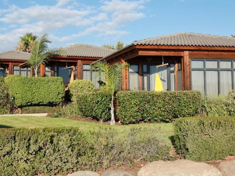 Between Water And Sky Neot Golan Exterior foto